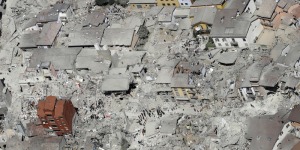 Terremoto Ad Un Mese Dal Sisma Del Centro Italia Renzi Riportare